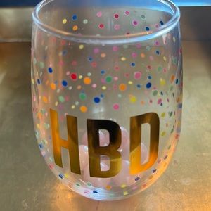 Slant 20 ounce stemless multicolor polka dot wine glass-gold lettering “HBD”-NWT